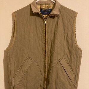 Bills Khakis vest size medium